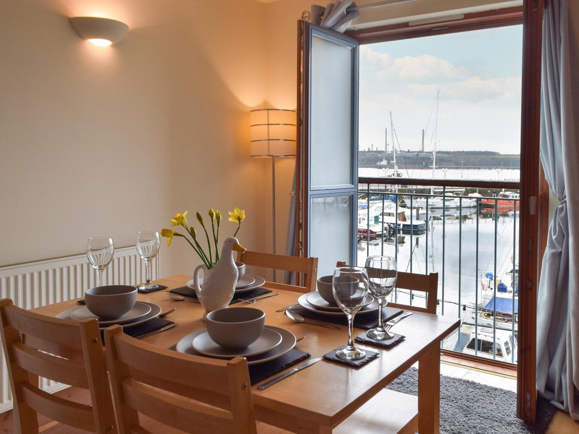 Sovereign House Milford Haven Exterior foto